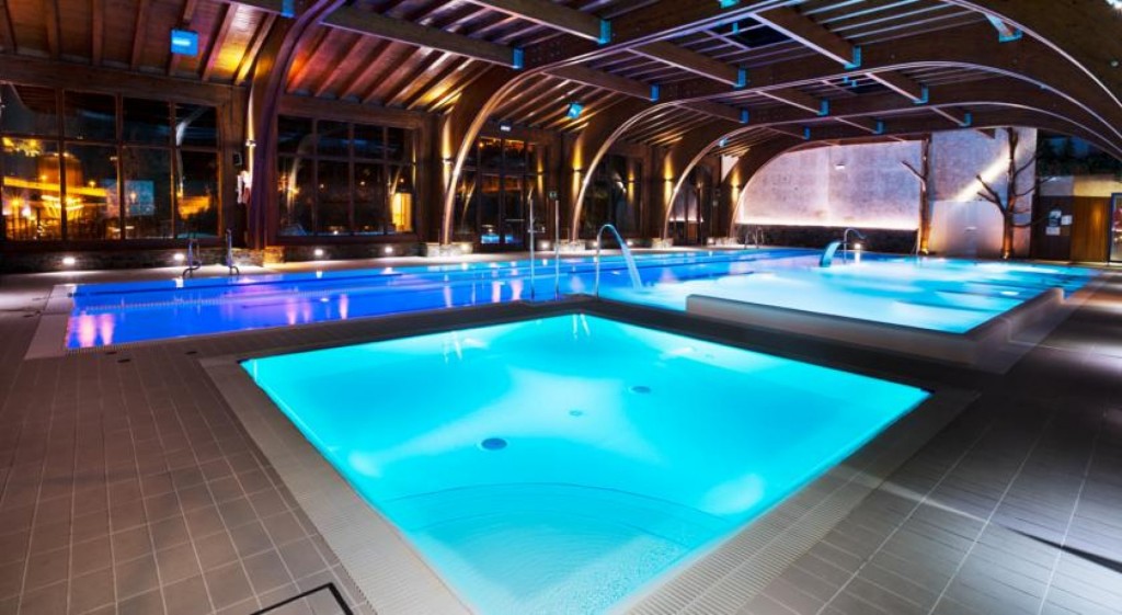hotel andorra para niños con piscina climatizada children friendly