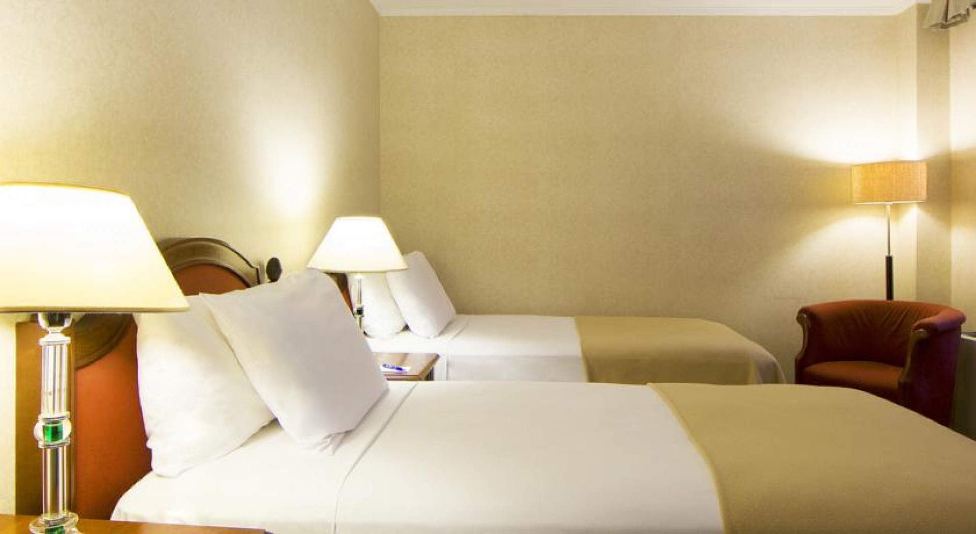 43269410_aLahx.jpg