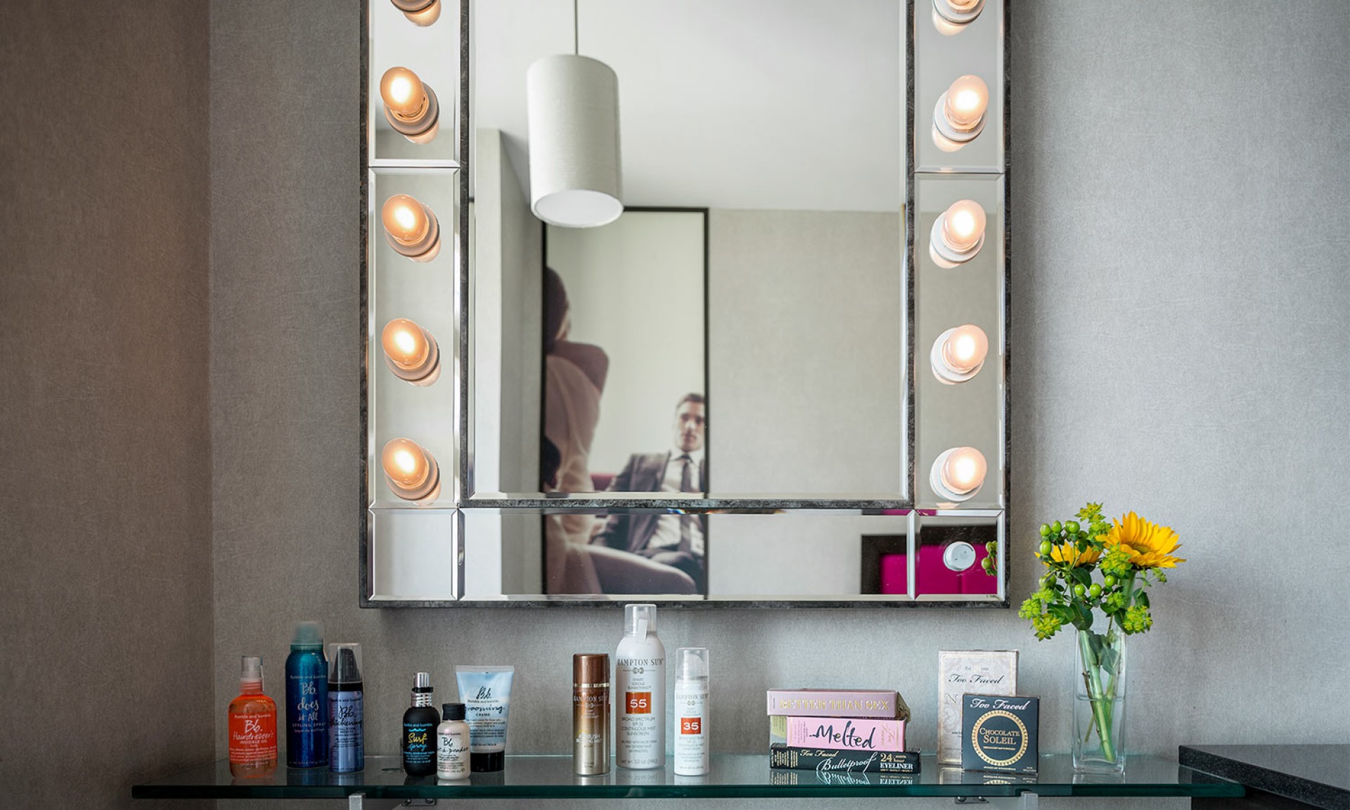 Glamour-Bar-July-20151_zWEVR.jpg