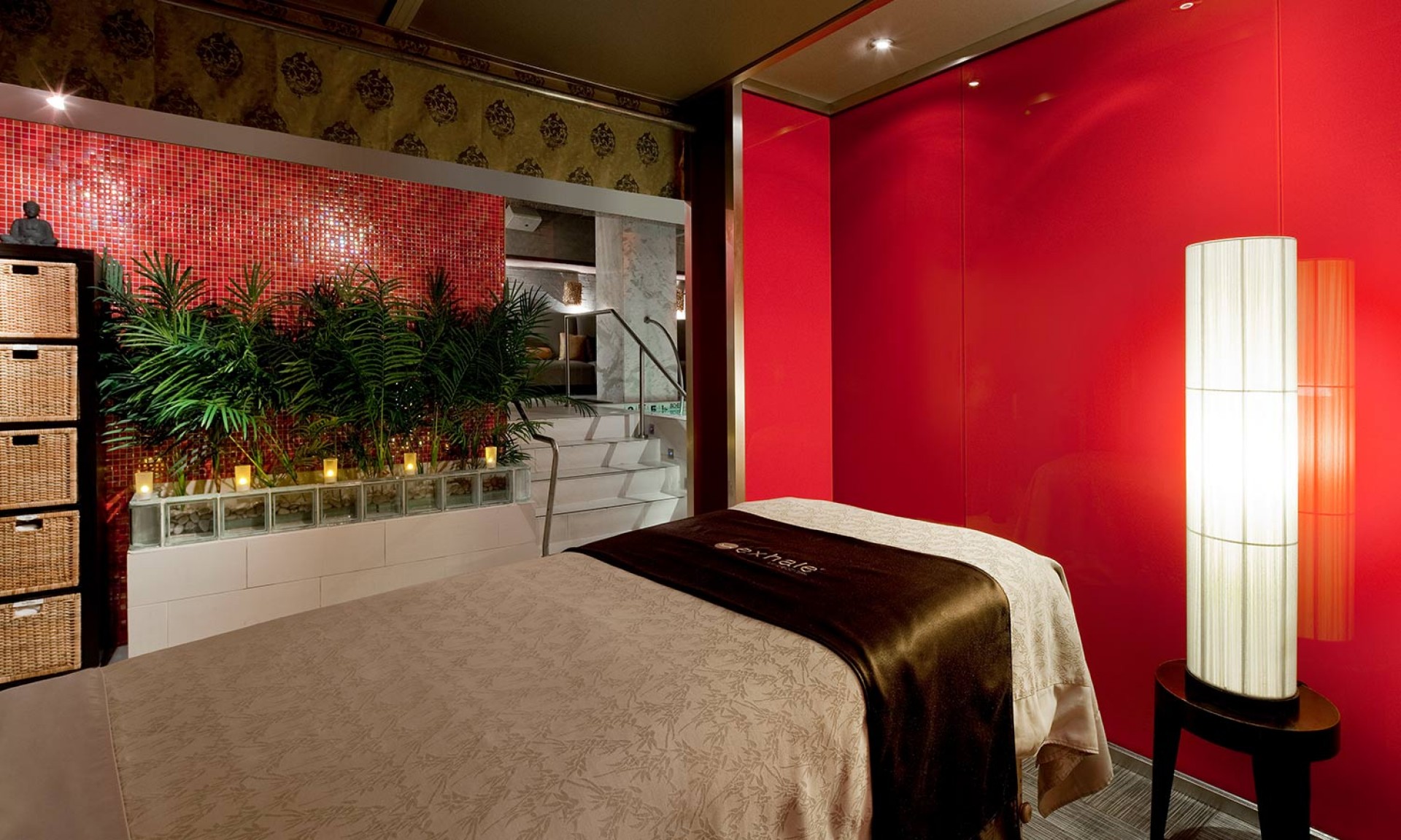 Meatpacking-Exhale-Spa-Bed_NKzUZ.jpg