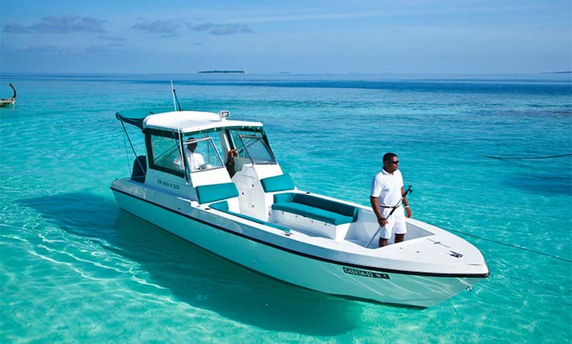 arrival-boat_83_606_kpQzD.jpg