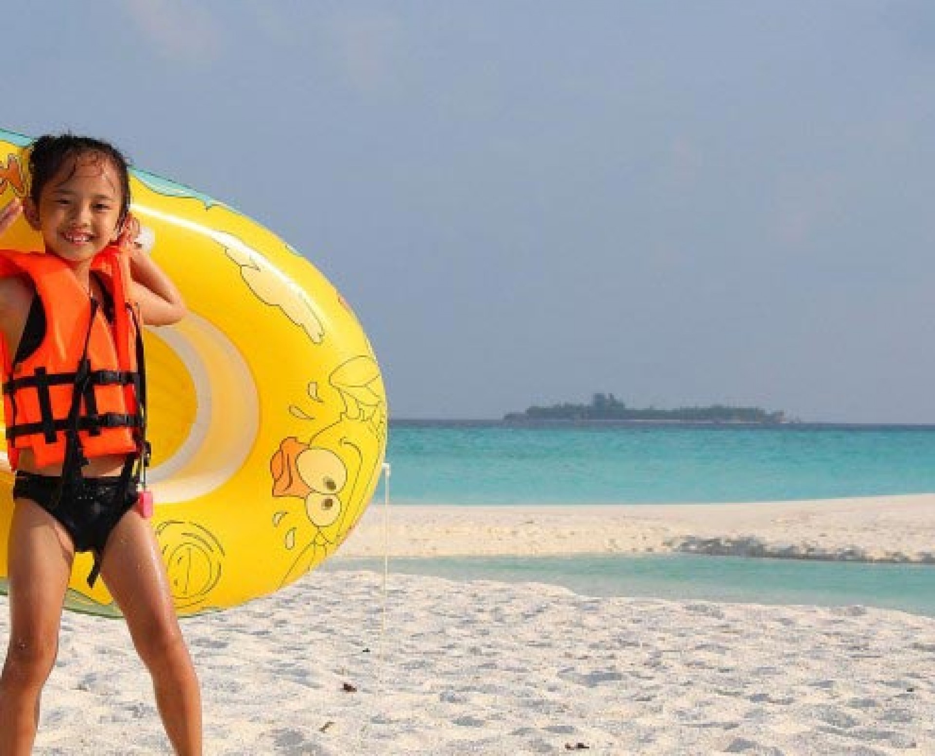 beach-girl-1600x900-495x400_FWFgH.jpg