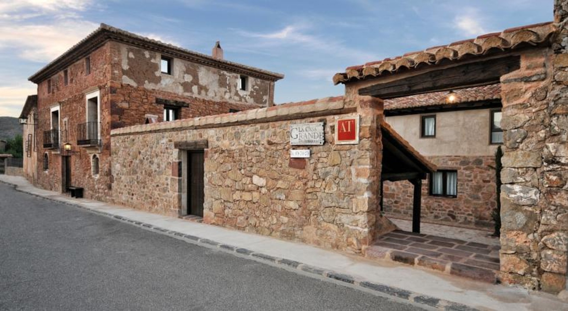casa-rural-familia_9gxiO.jpg