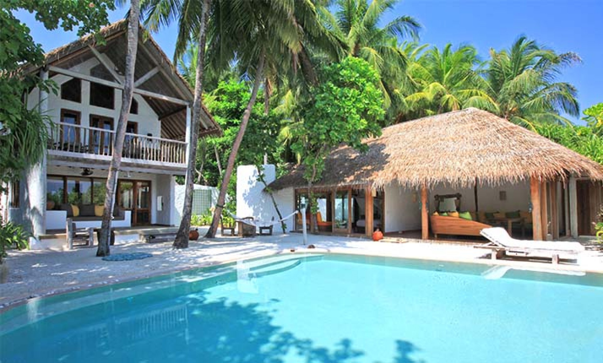 crusoe_suite_three_bedroom_with_pool_exterior_267_671_Y0KJz.jpg