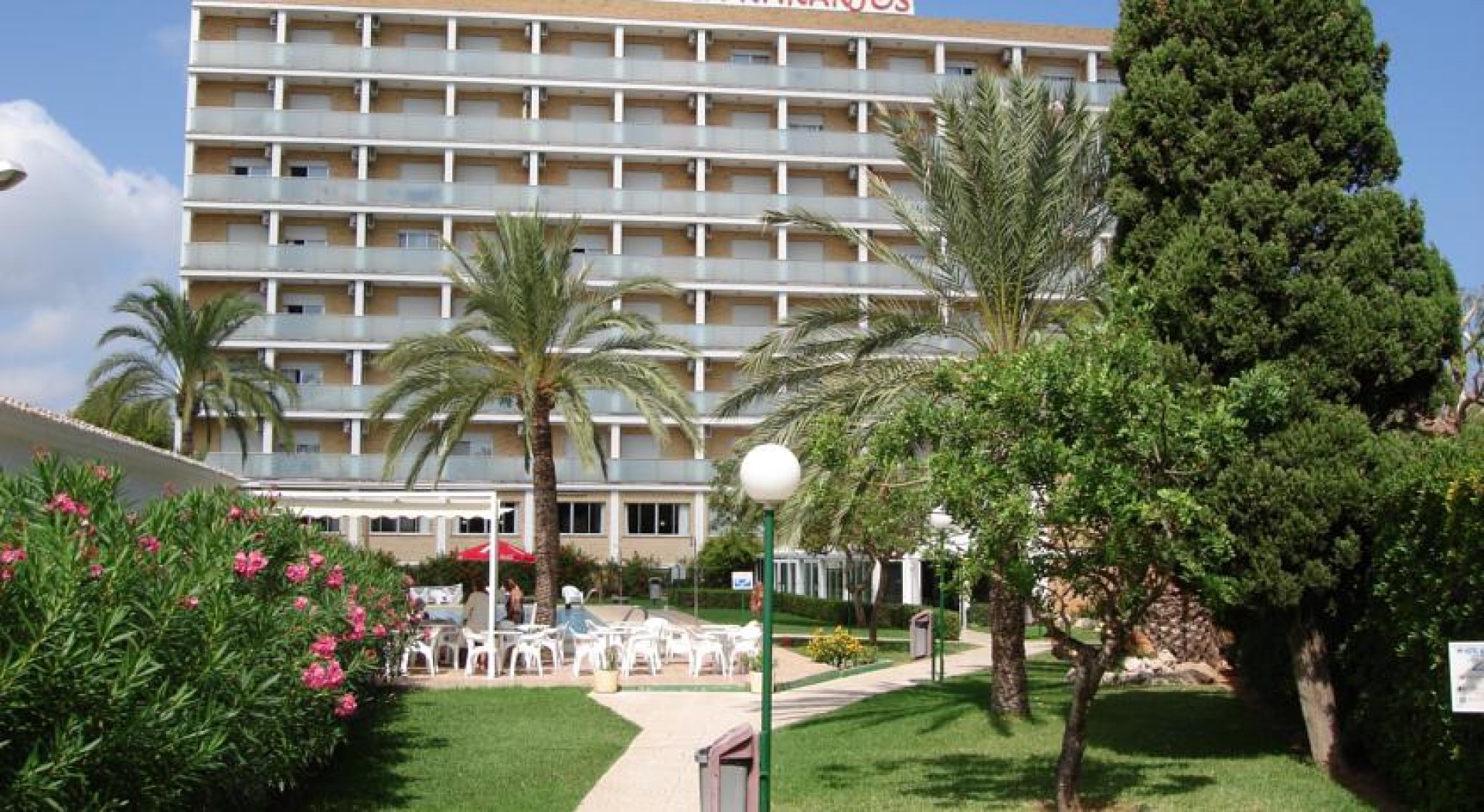 javea-con-niños-jardines_d35kt.jpg