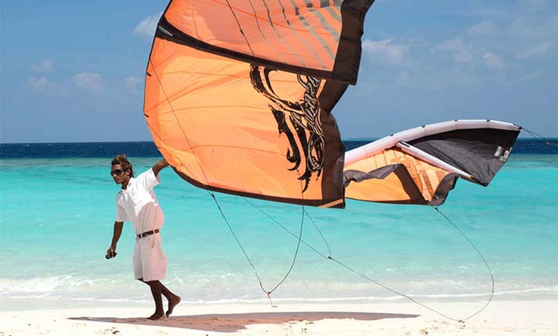 kite-surfing_266_724_fu2Oq.jpg