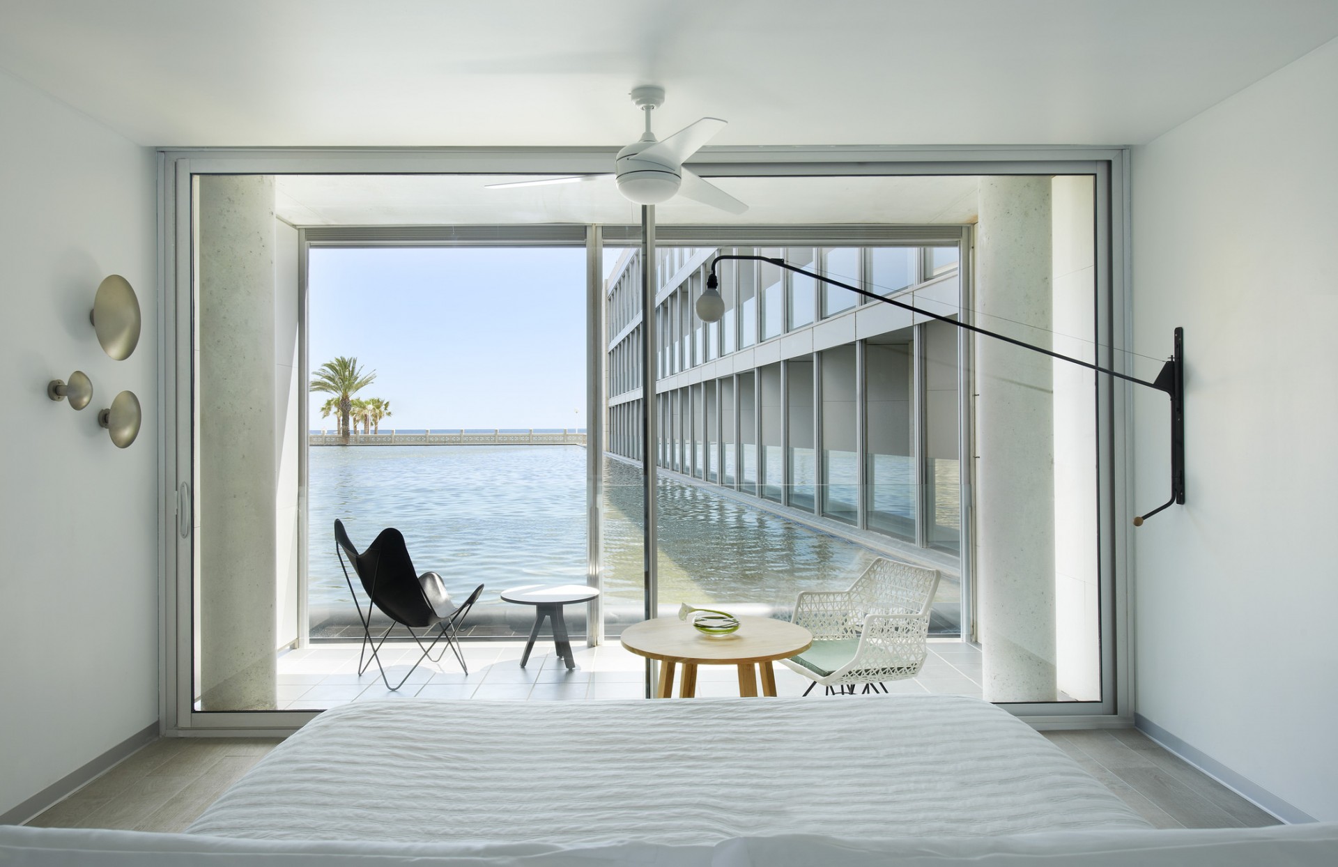 mer3037gr-137550-Premium_Room-1_5004G.jpg