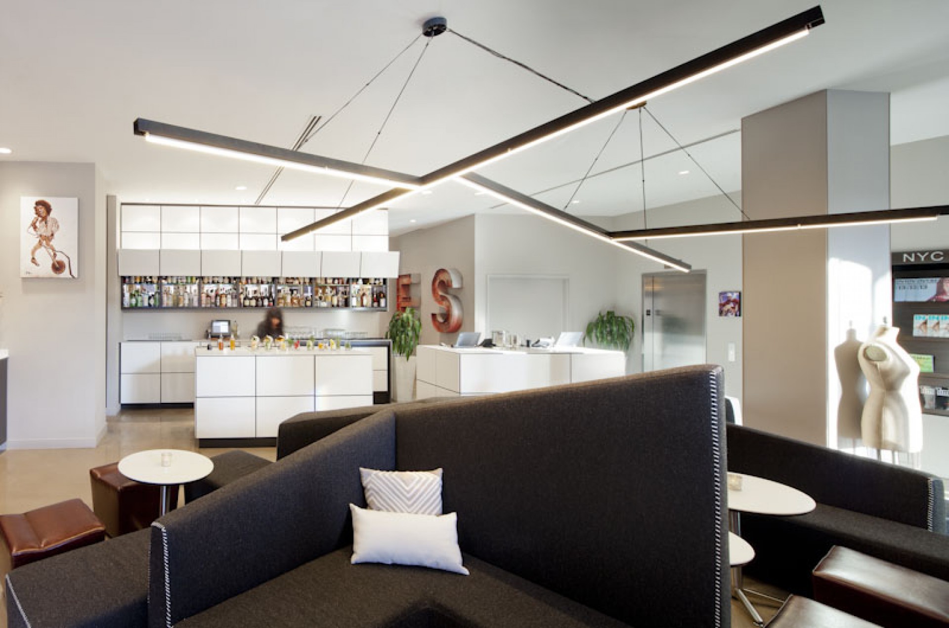 nu_hotel_brooklyn_Bar_interior_1_YbZtt.jpg