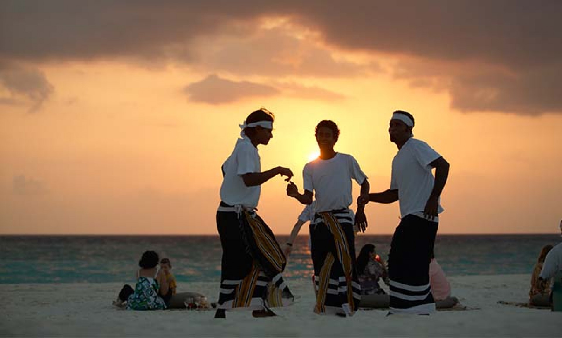 sandbank_cocktails12_266_729_xEjO5.jpg