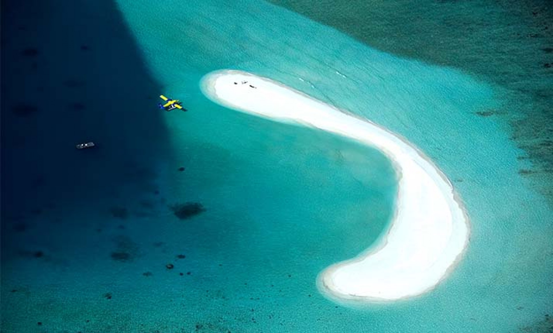 sandbank_picnic_aerial1_83_619_2Ieyf.jpg