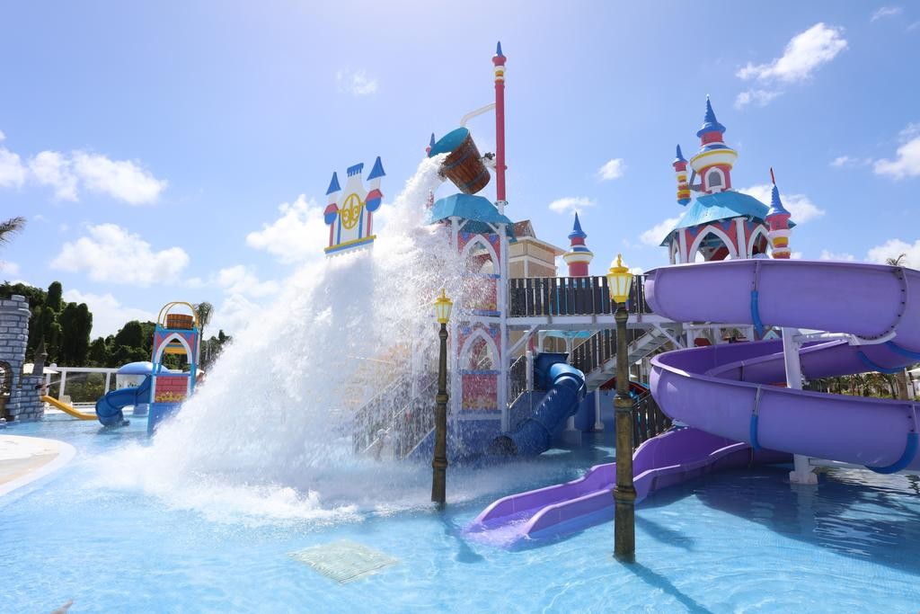 VERANO de lujo en el Hotel Luxury Bahía Principe Fantasía 5* TODO